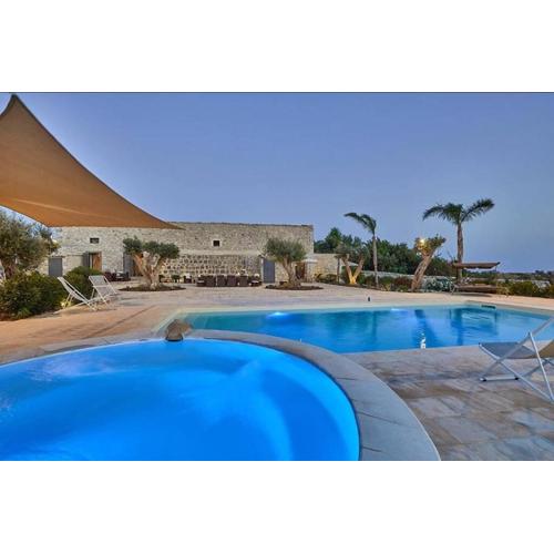Casale Arezzo - Luxury Villa With Pool & Jacuzzi - Marina di Ragusa
