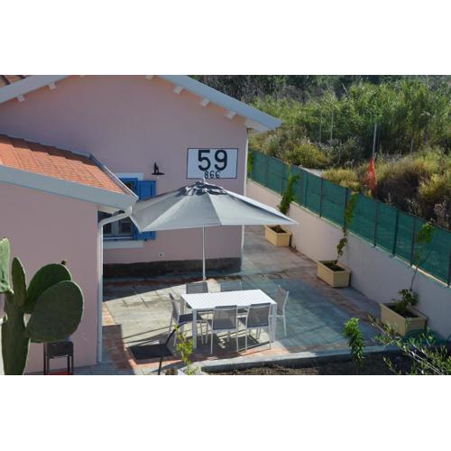 Casello villa sul mare a Cefalù 59+866