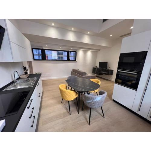 Castello Estense Luxury Apartment - Centro