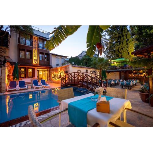 Castle Old Town Hotel