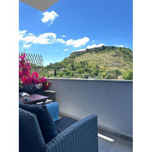 CastleView Suites