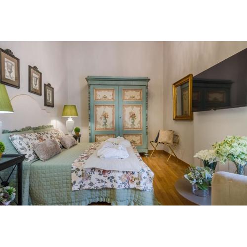 Castruccio apartment, timeless Elegance in Lucca