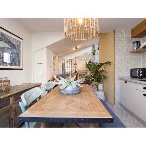 Cathedral Cozy Penthouse