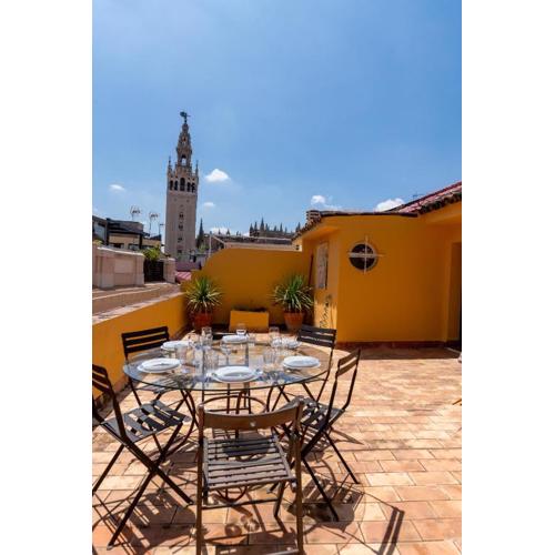 Cathedral Penthouse- Big Private terrace- Parking