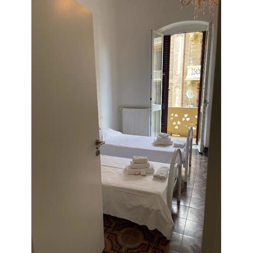 Cavour Rooms