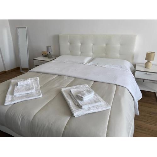 Cavour16 rent bedrooms