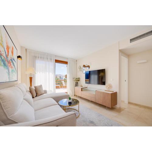 CB Living - Sunny penthouse with terrace, Punta Prima