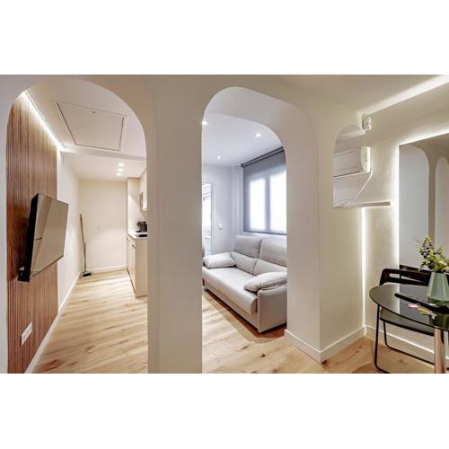 CB10 - Stylish Modern Apartment- 5-minute walk to Gran Vía
