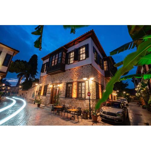 Cedrus Hotel