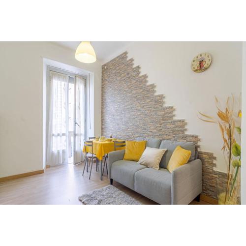 Cenisia District : Bright Sunflower Mini Flat