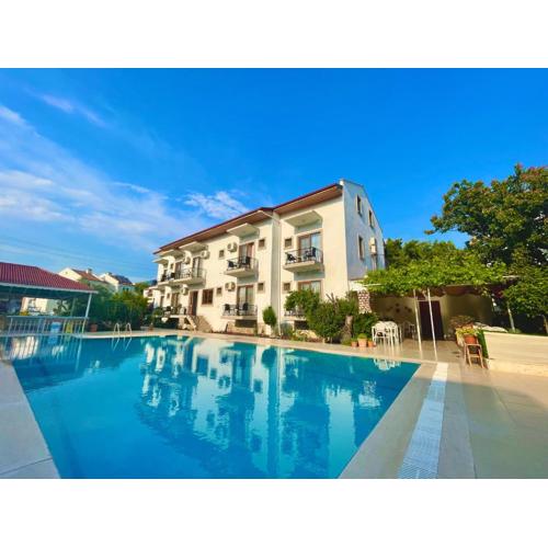 Cennet Hotel