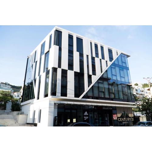 Center Hotel