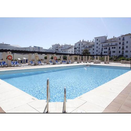 Center Puerto Banus