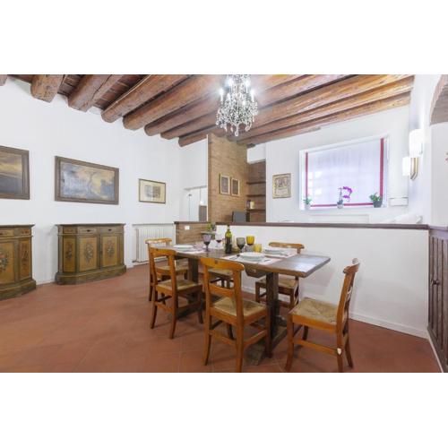 Center ZTL Lovely Apartment