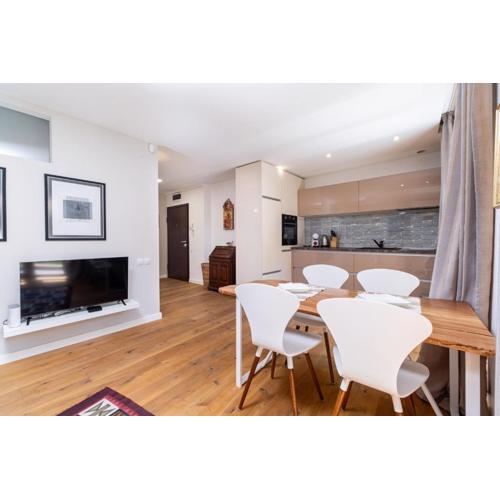 Central 1-bedroom Apartment
