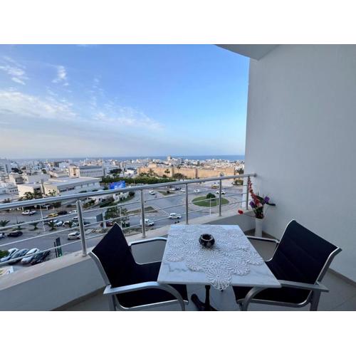 Central 2BR, Sea and Medina Views