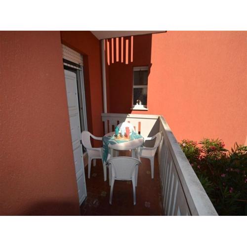 Central apartment near the beach with parking