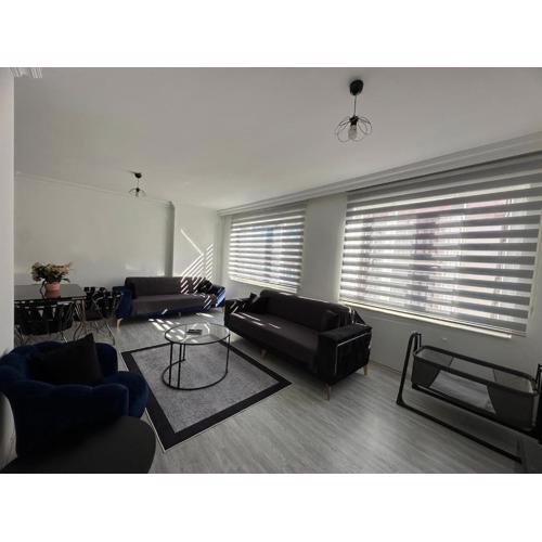 Central apartment suitable for large families, 20 minutes to the beach