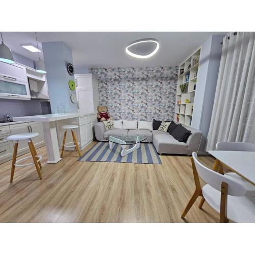 Central apartment with balcony 1