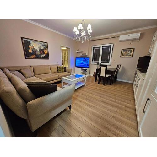 Central Apartment with balcony 2
