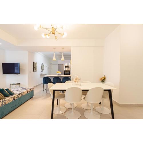 Central Beachfront Apartment