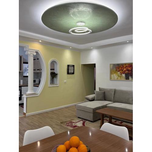Central Comfort 2BR with Lush Living Room