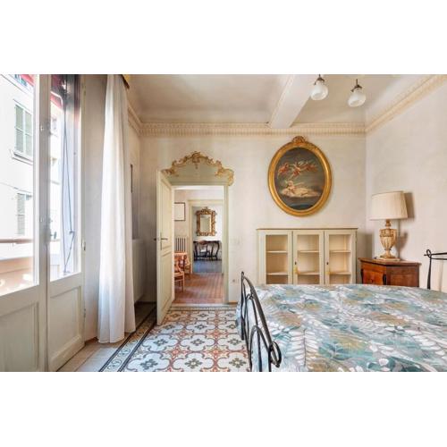 Central Elegant Apartment - Liberty House