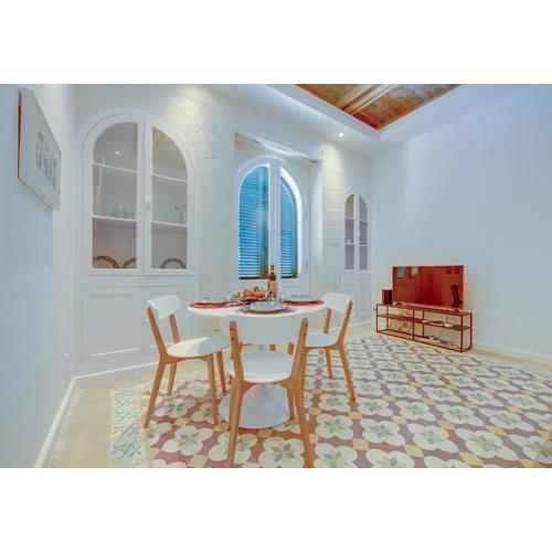 Central Family Apartment