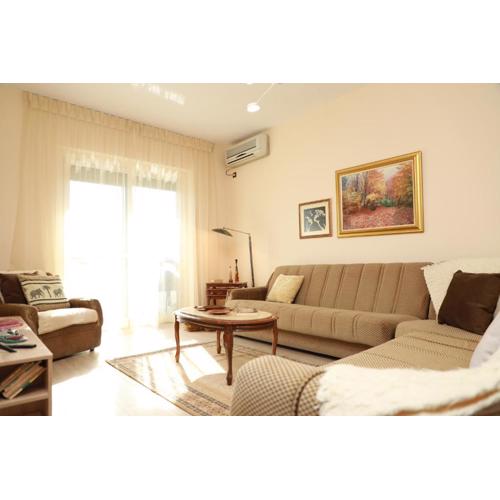 Central Fortuzi Apartment