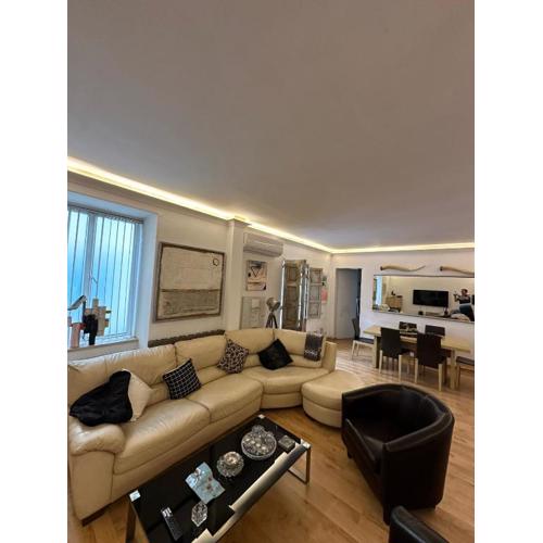Central Gzira The Apartment of an Artist