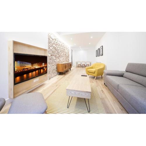 Central Luxury Boutiques I - SSHousing