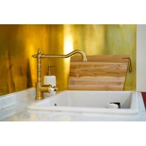 Central Malta Luxe Suite Prime Location