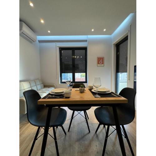 Central modern apartment at Tirana