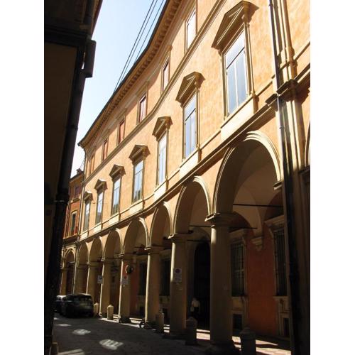 CENTRAL PALACE 600 by BOLOGNACENTRO Rooms ad suites