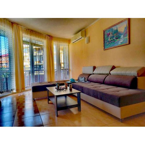 Central Plaza Apartment