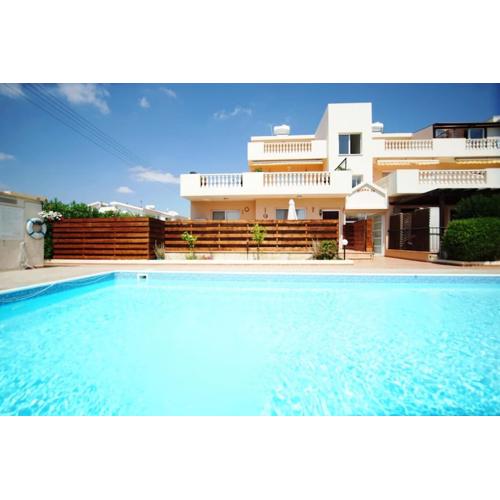 Central Pool-Side 2 Bedroom Apartment in Paphos