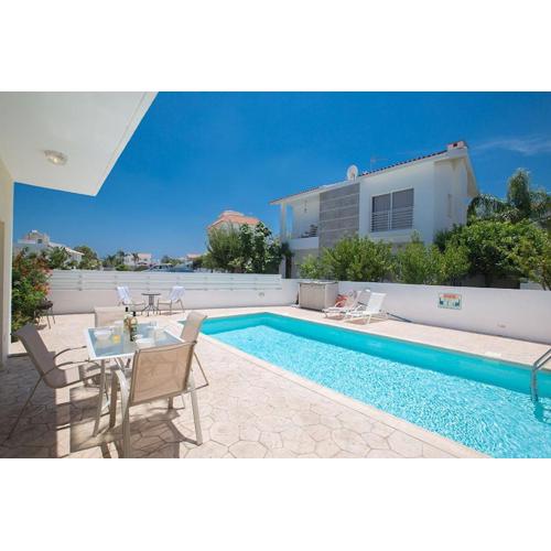Central Protaras Villa 3 Bedrooms Private Pool Villa Dafnis Morfi Close To Protaras Strip