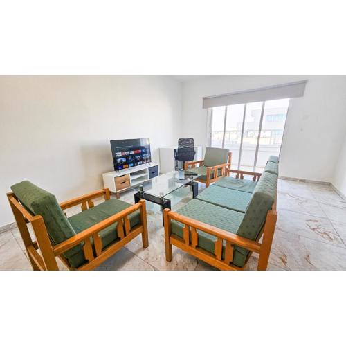 Central Rooms, 500m to Larnaca Marina