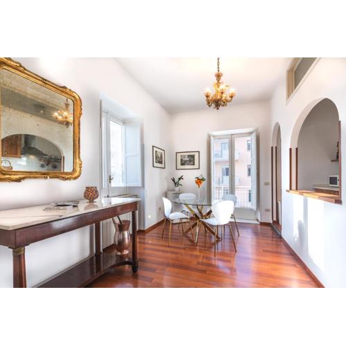 Central Sorrento 3 BR 1 BT flat balcony A/C Wi-Fi