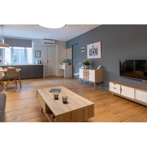 Central, Spacious studio 5 min walk to Acropolis