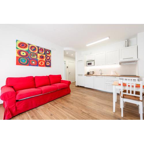 Central Station Apt with parking