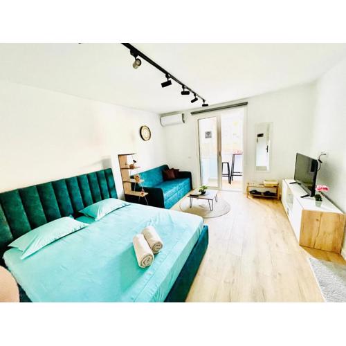 Central Studio Apartment 1, Tirana