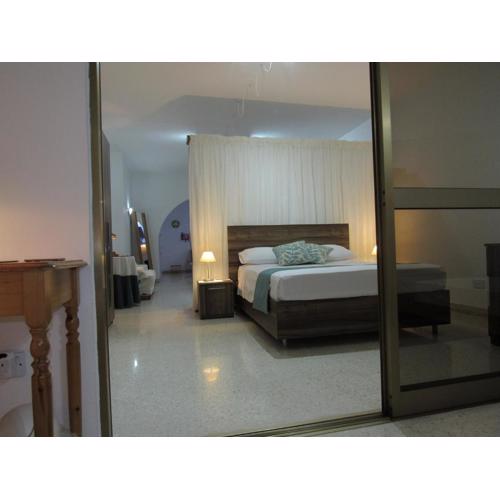 Central Studio Apartment