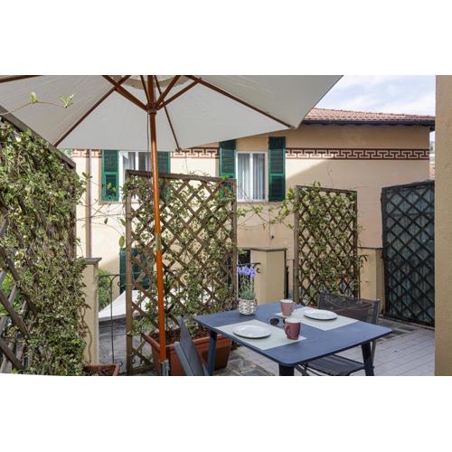 Central Terrace Apartment by Wonderful Italy