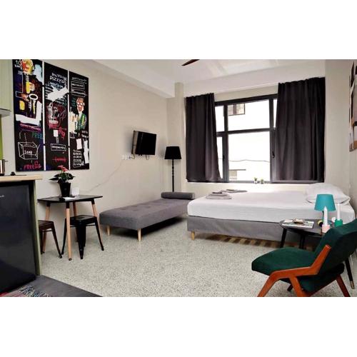 Central urban studio B