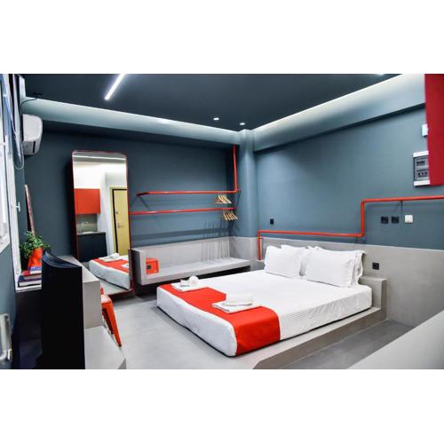 CentraL44 YoLo Casual Suite- Ermou