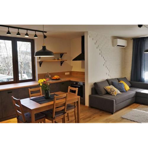 Centrally located , Brand new, cozy apartment with Parking