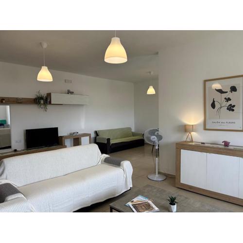 Centrally located, maisonette 2