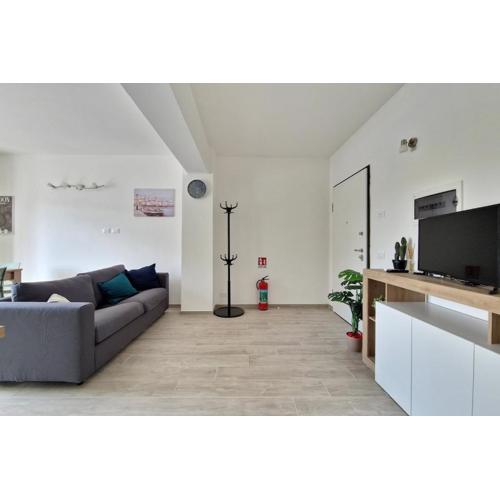 Centro Piazza Wi-Fi AC Balcony Design by WE HOST YOU