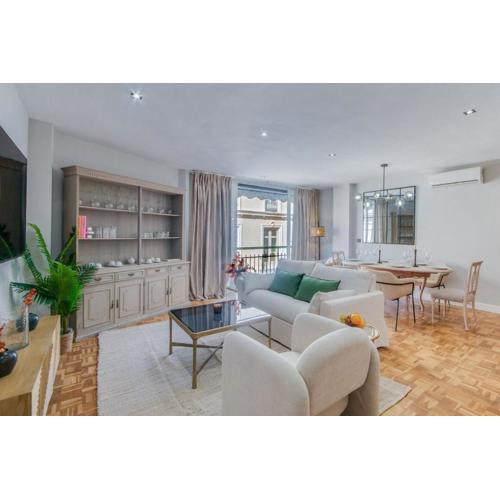 Cervantes Luxury Apartment